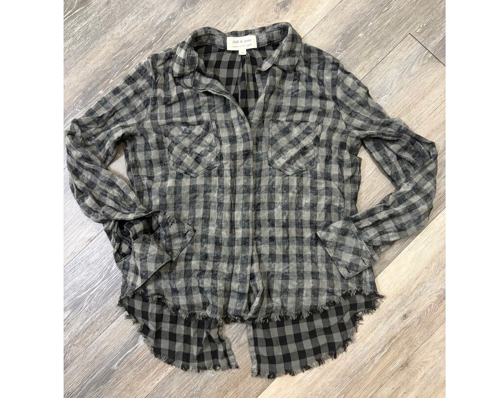 Cloth & Stone Plaid Button Down Frayed Hem Shirt Medium Gray